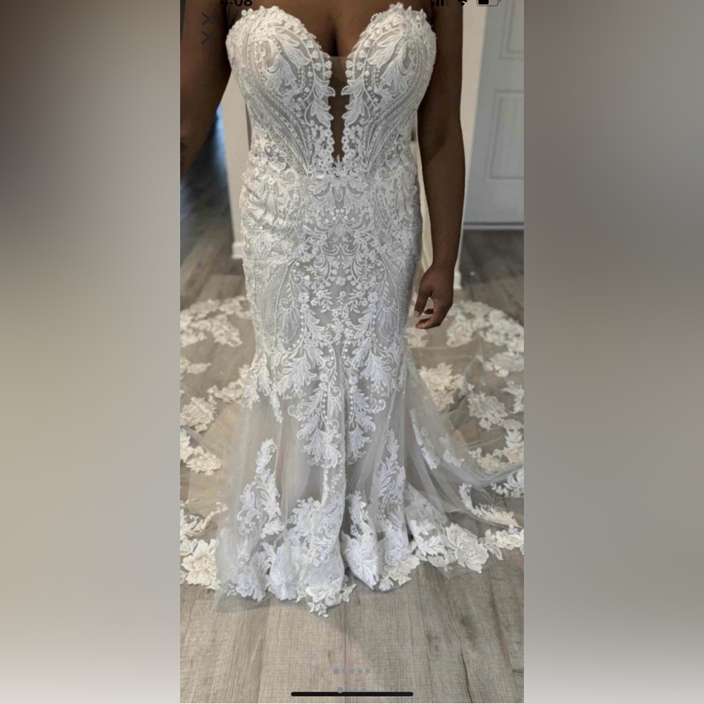 Wedding dress
